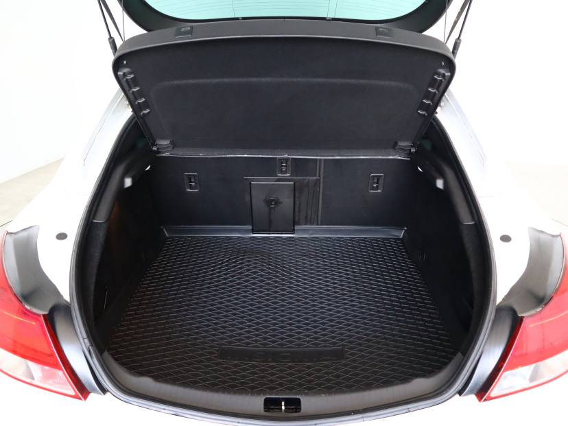 Opel Insignia, 2011