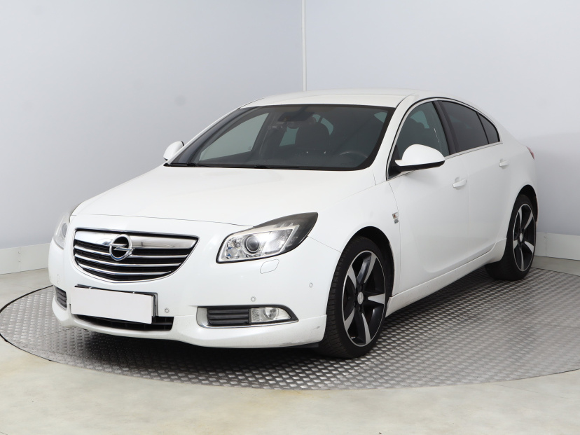Opel Insignia, 2011