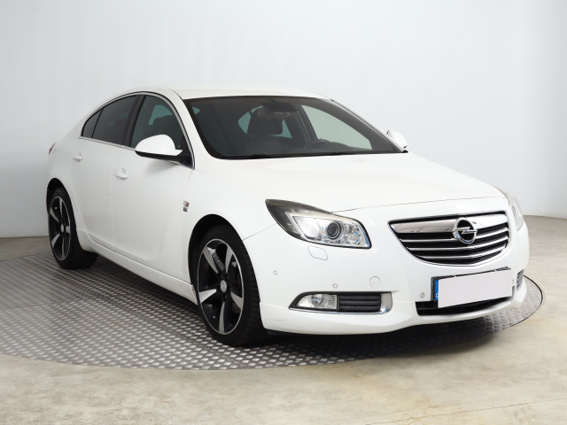 Opel Insignia 2011