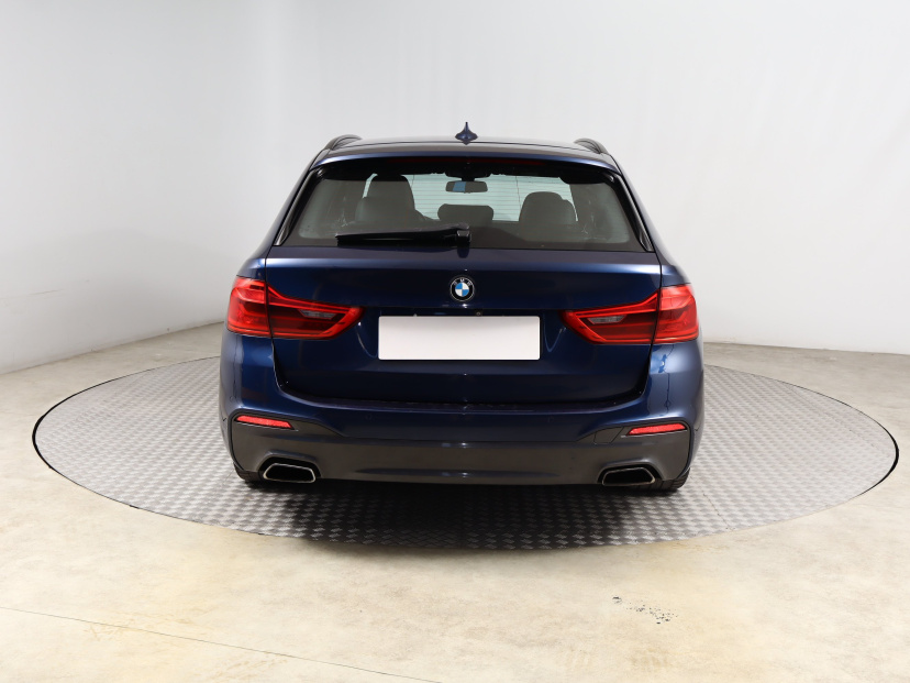 BMW 5, 2019