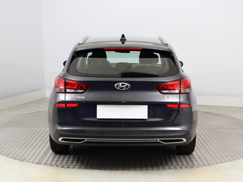 Hyundai i30, 2021