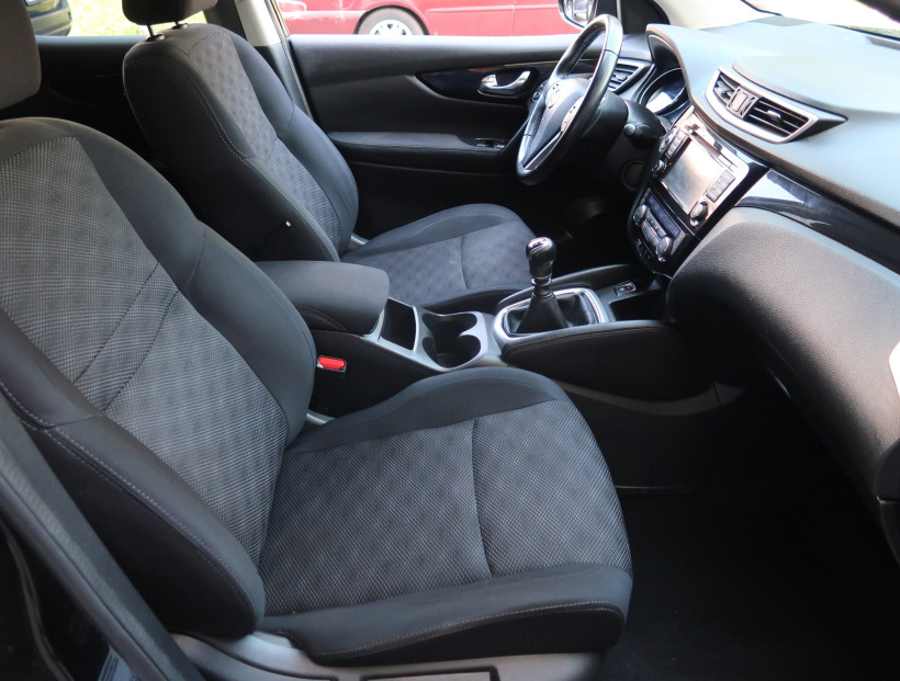 Nissan Qashqai, 2015