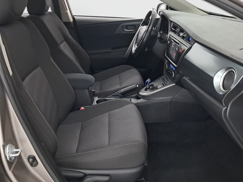 Toyota Auris, 2013