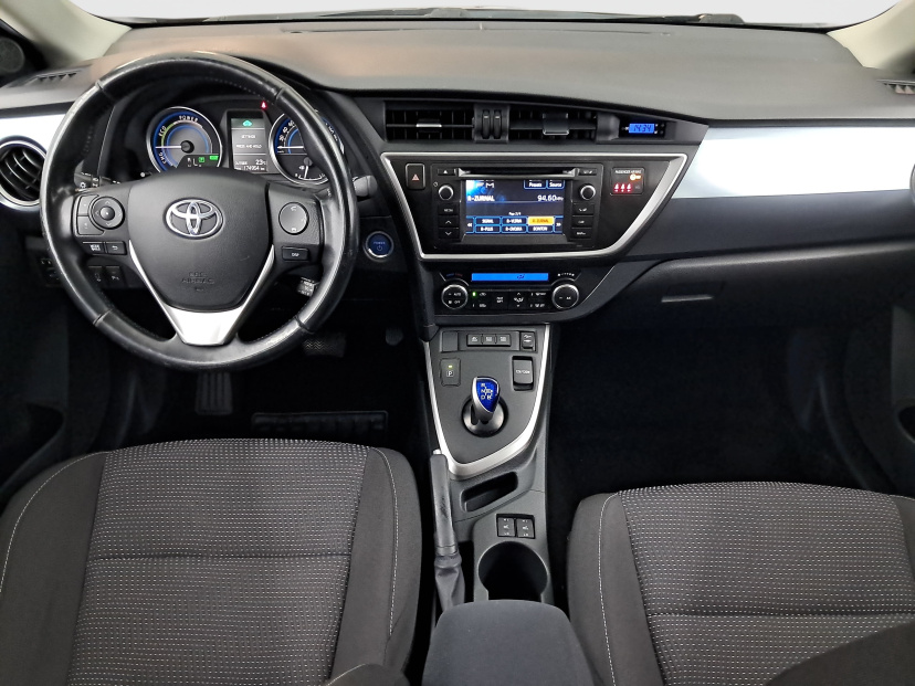 Toyota Auris, 2013