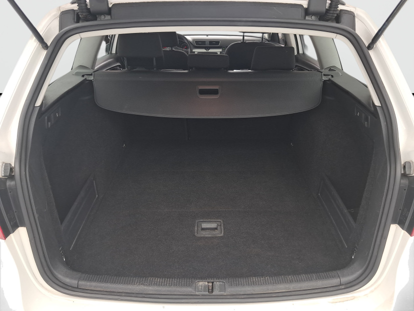 Volkswagen Passat, 2011