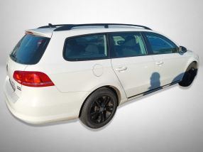 Volkswagen Passat - 2011