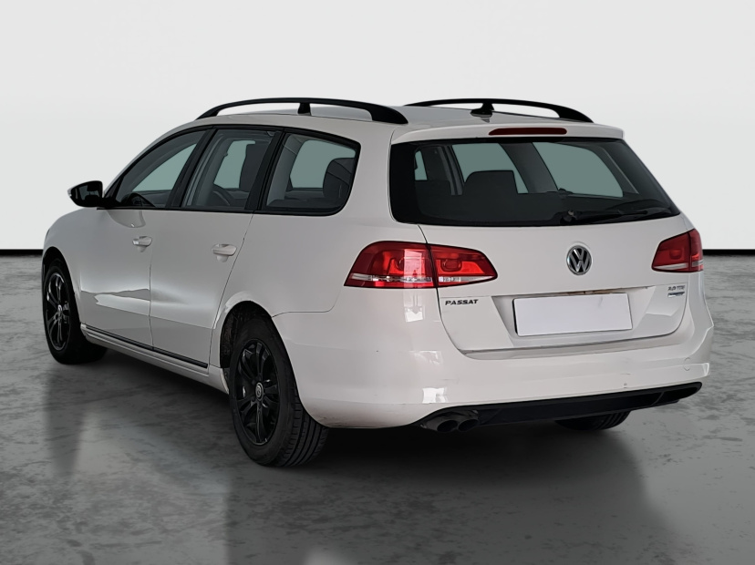 Volkswagen Passat, 2011