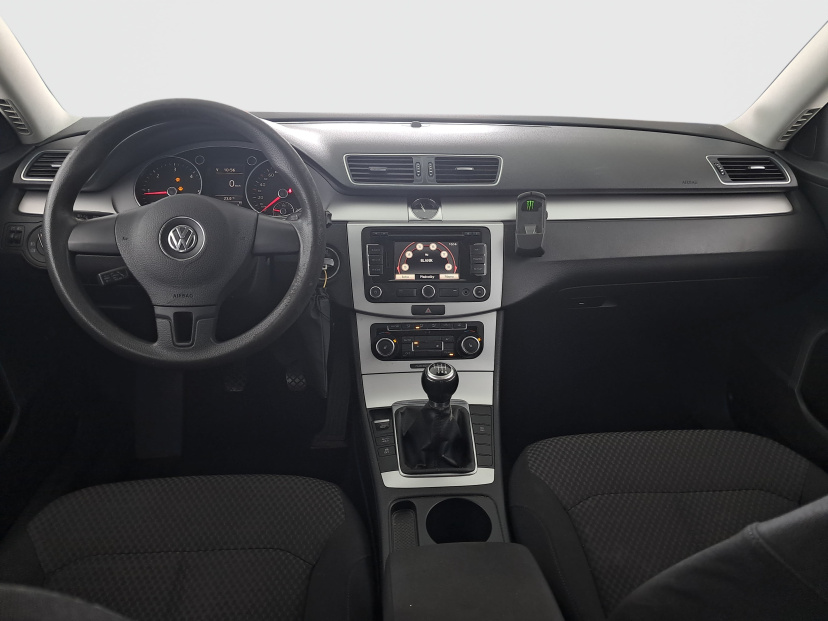 Volkswagen Passat, 2011