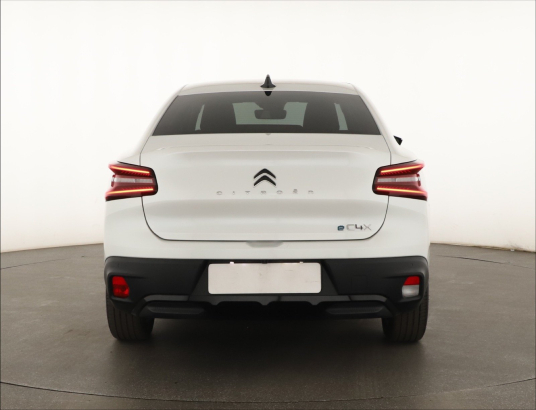 Citroen e-C4 X