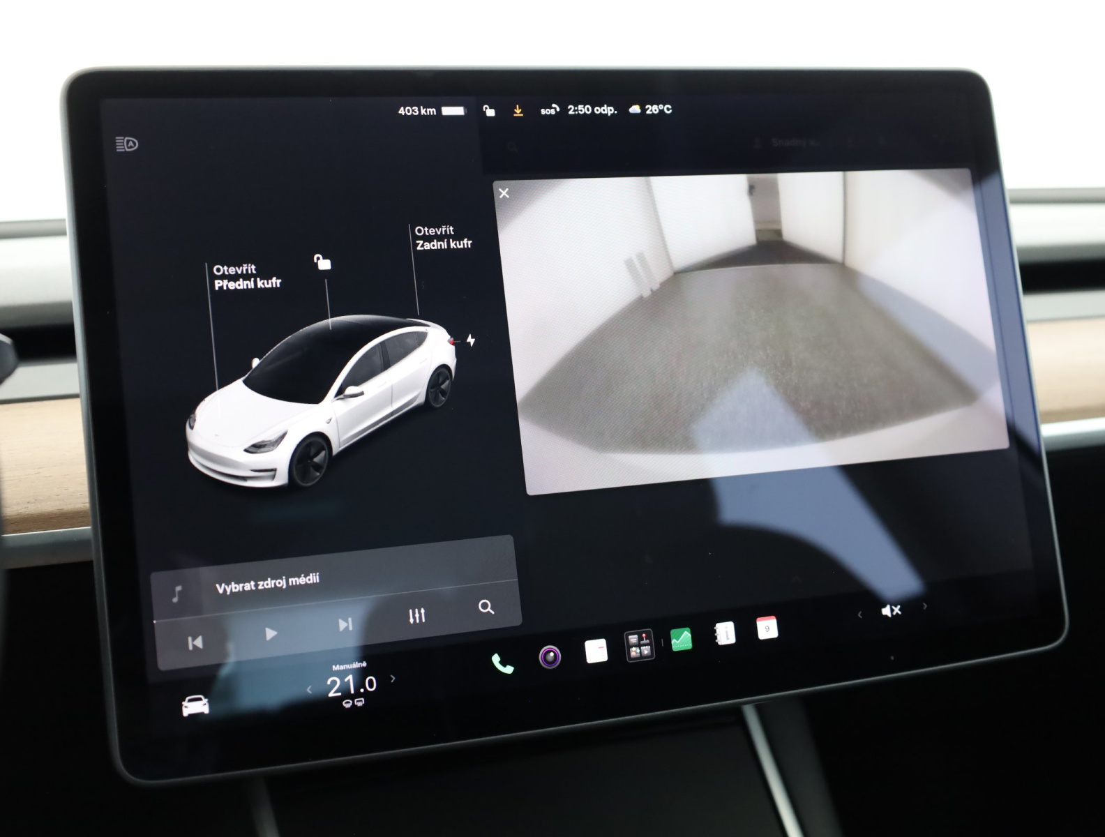 Tesla Model 3 Long Range AWD – fotografie 17