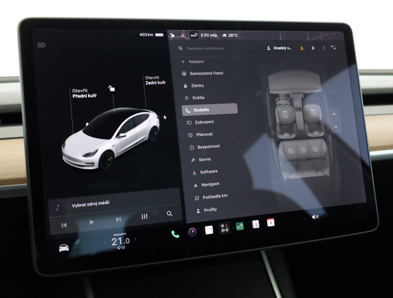 Tesla Model 3 Long Range AWD – fotografie 21