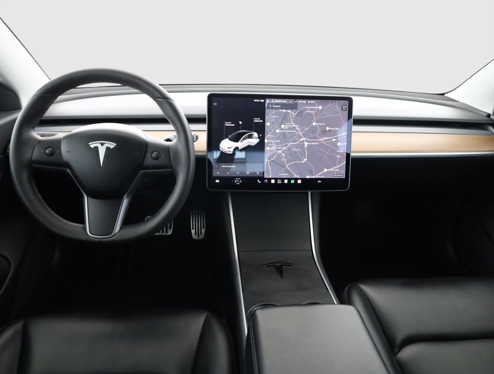 Tesla Model 3 Long Range AWD – fotografie 9