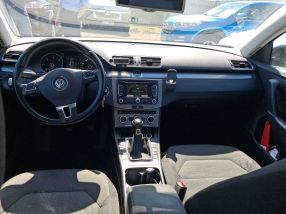 Volkswagen Passat - 2014
