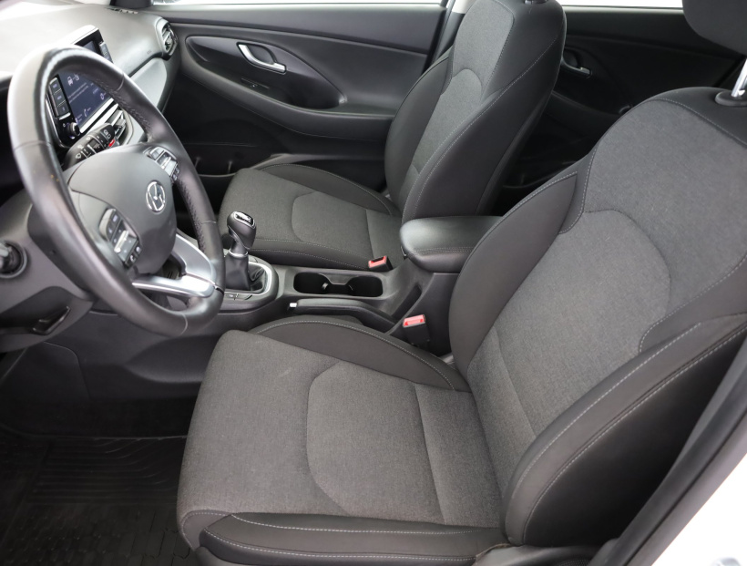 Hyundai i30, 2022