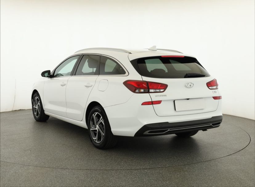 Hyundai i30, 2022