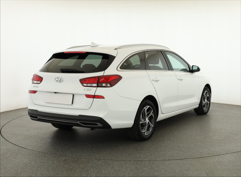 Hyundai i30, 2022