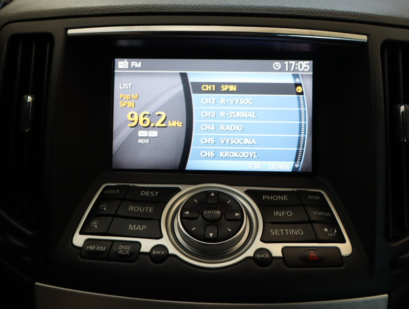 Infiniti G, 2010