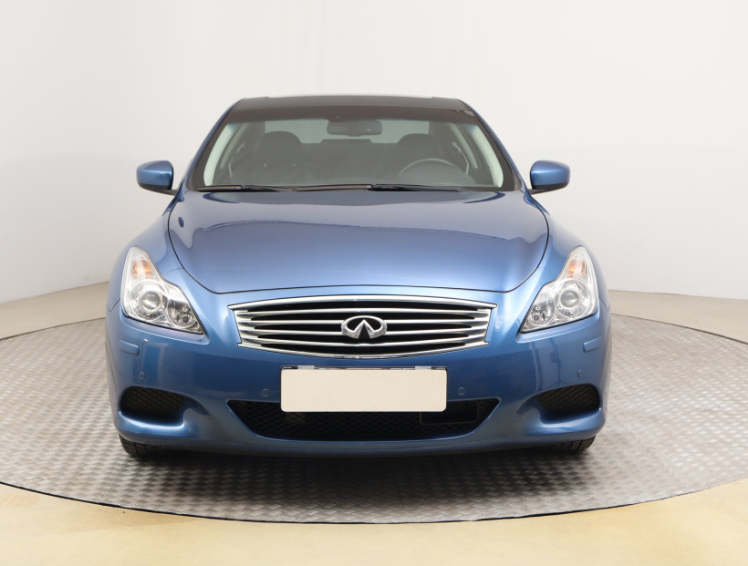 Infiniti G, 2010