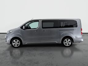 Peugeot Traveller - 2020