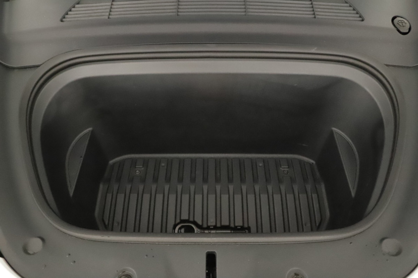 Tesla Model Y, 2022