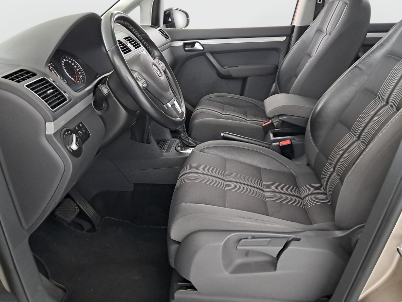 Volkswagen Touran, 2012