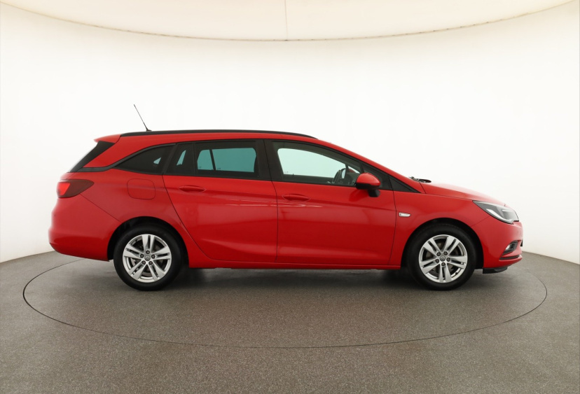 Opel Astra, 2018