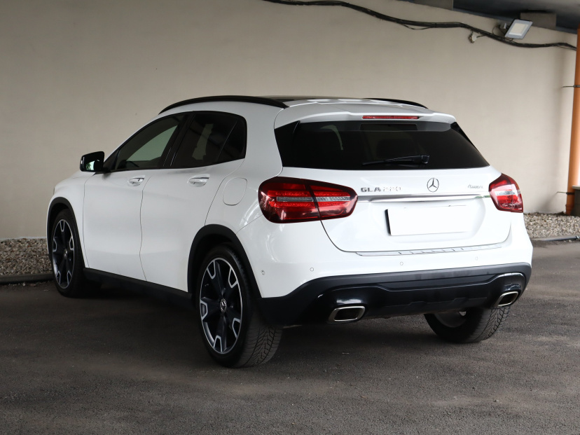 Mercedes-Benz GLA, 2018