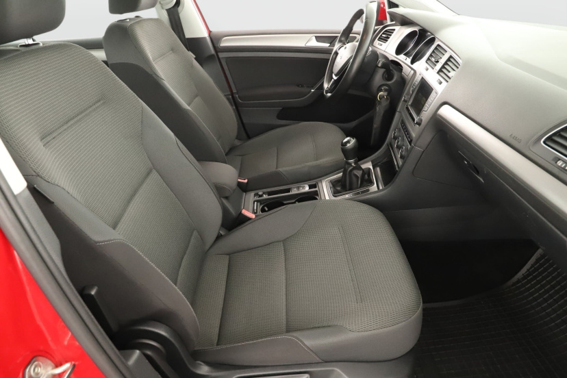 Volkswagen Golf, 2015
