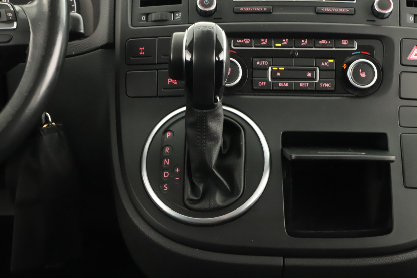 Volkswagen Multivan, 2013