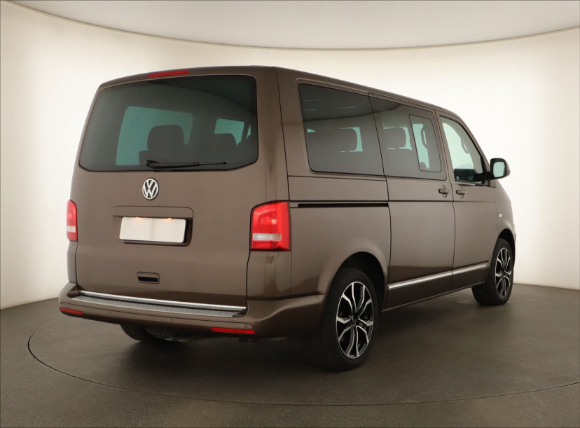 Volkswagen Multivan, 2013
