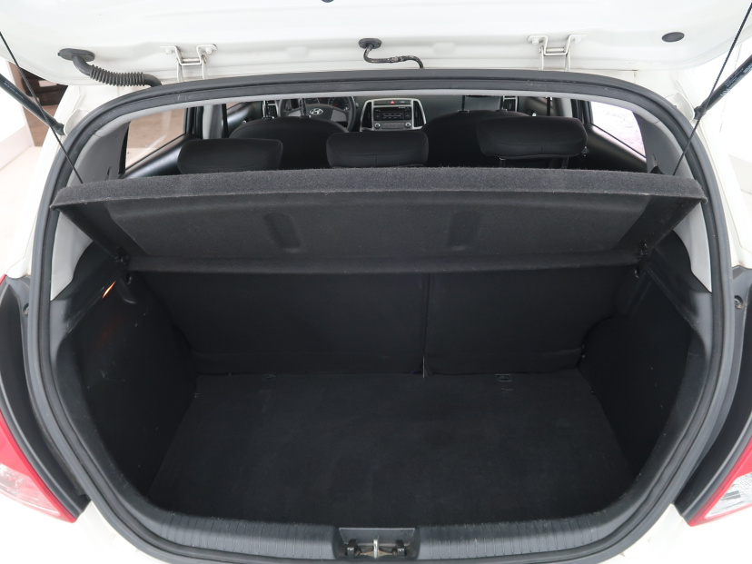 Hyundai i20, 2013