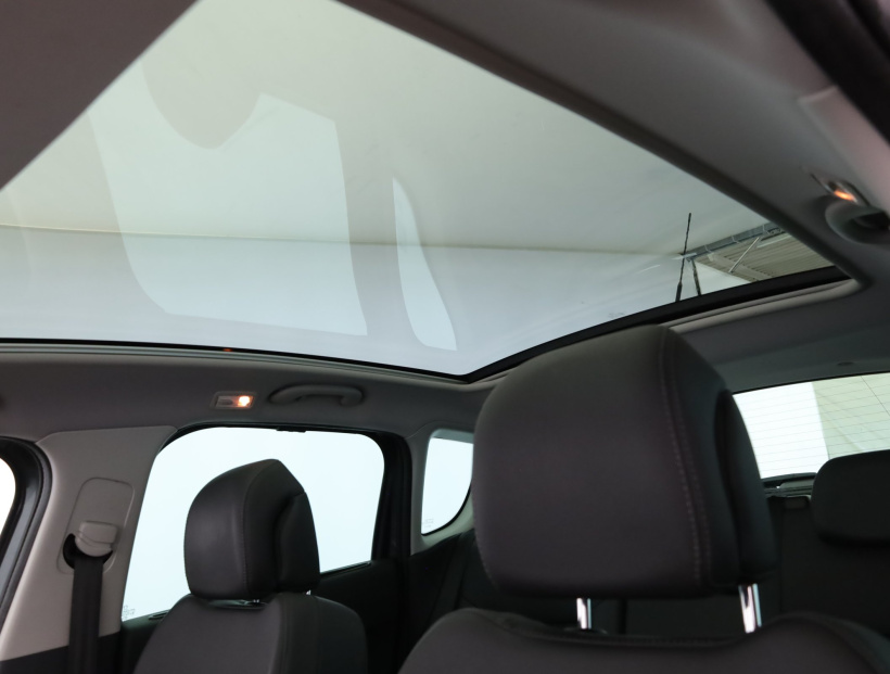 Peugeot 3008, 2015