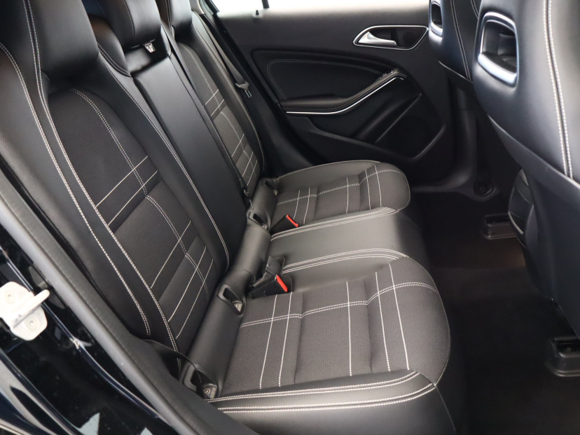 Mercedes-Benz A, 2016