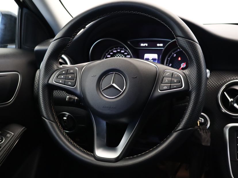 Mercedes-Benz A, 2016