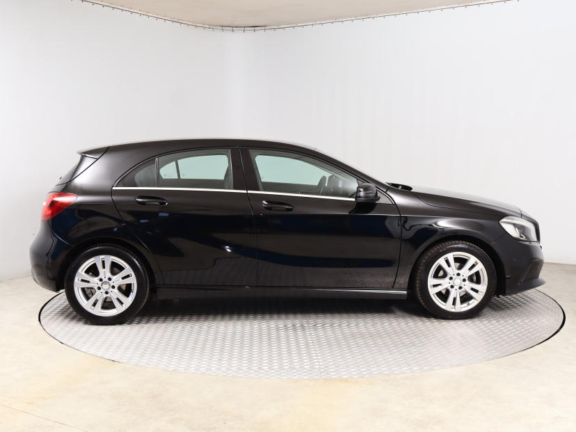 Mercedes-Benz A, 2016