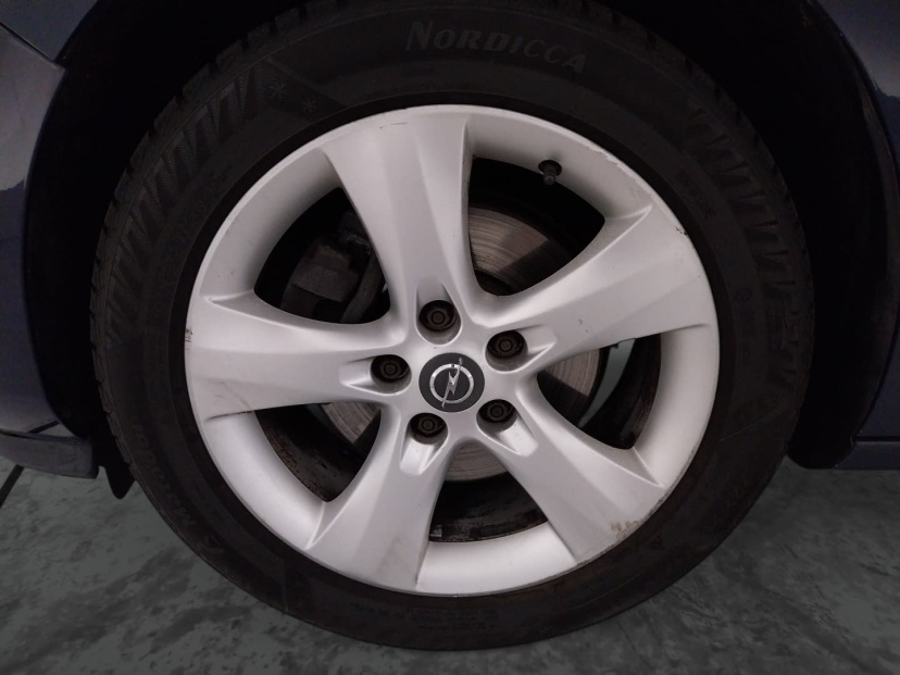 Opel Astra, 2010