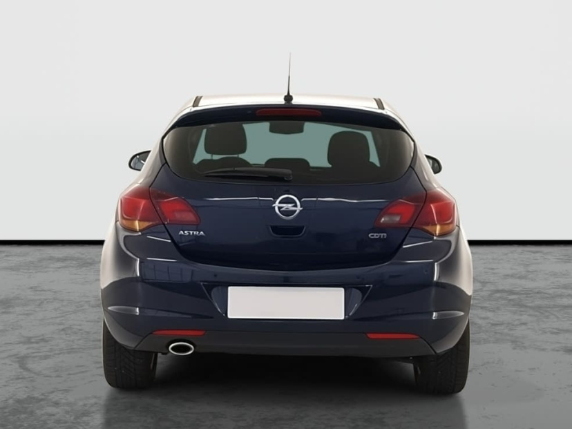 Opel Astra, 2010