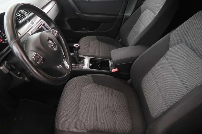 Volkswagen Passat, 2011