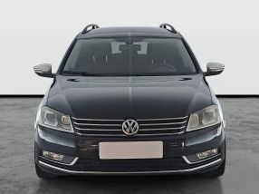 Volkswagen Passat - 2011