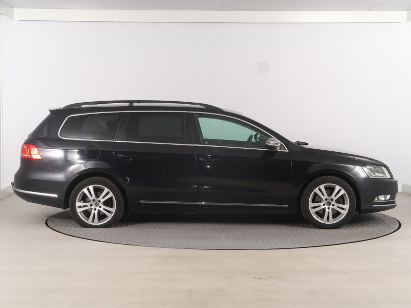 Volkswagen Passat, 2011