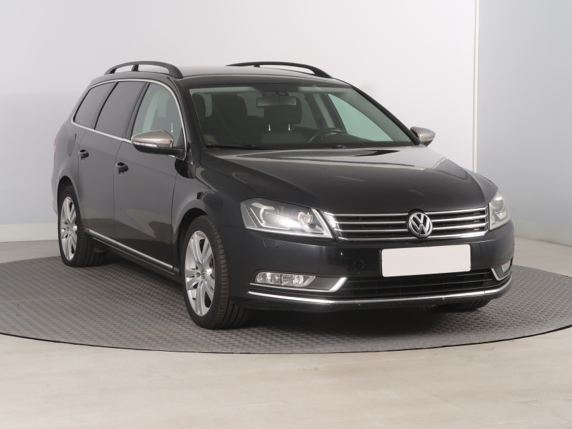 Volkswagen Passat, 2011