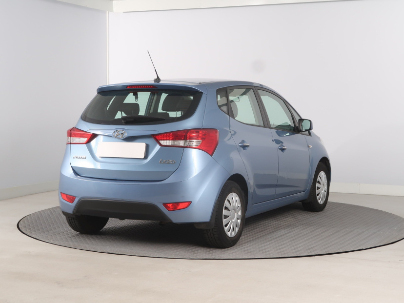 Hyundai ix20, 2012