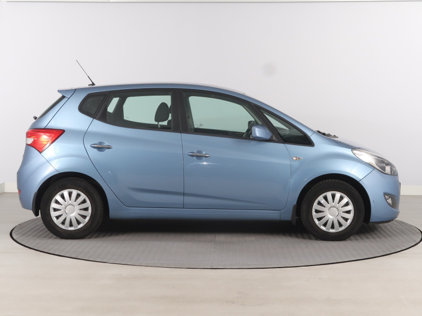Hyundai ix20, 2012