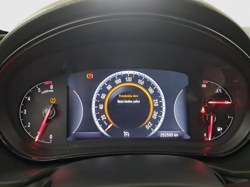 Opel Insignia, 2015