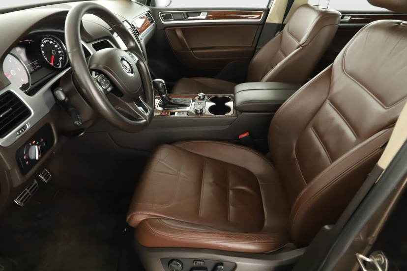 Volkswagen Touareg, 2010