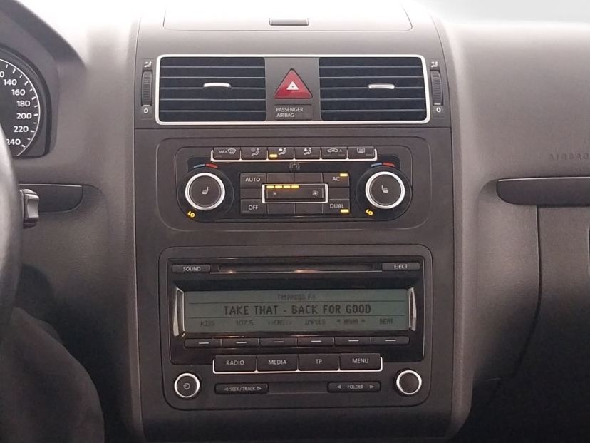 Volkswagen Touran, 2011