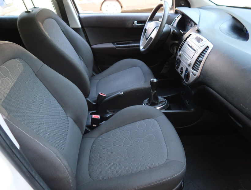Hyundai i20, 2011