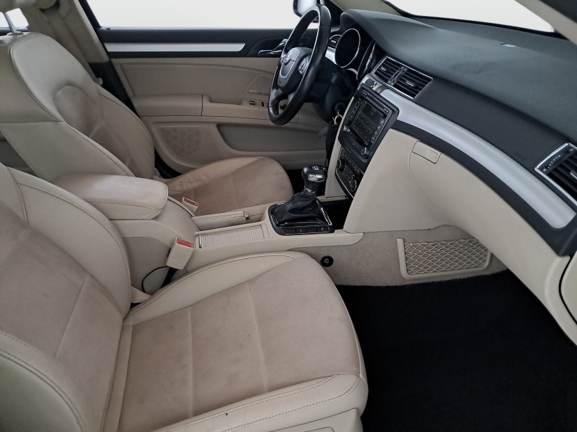 Škoda Superb, 2012