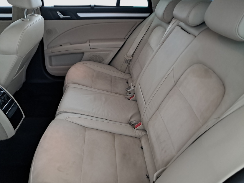 Škoda Superb, 2012
