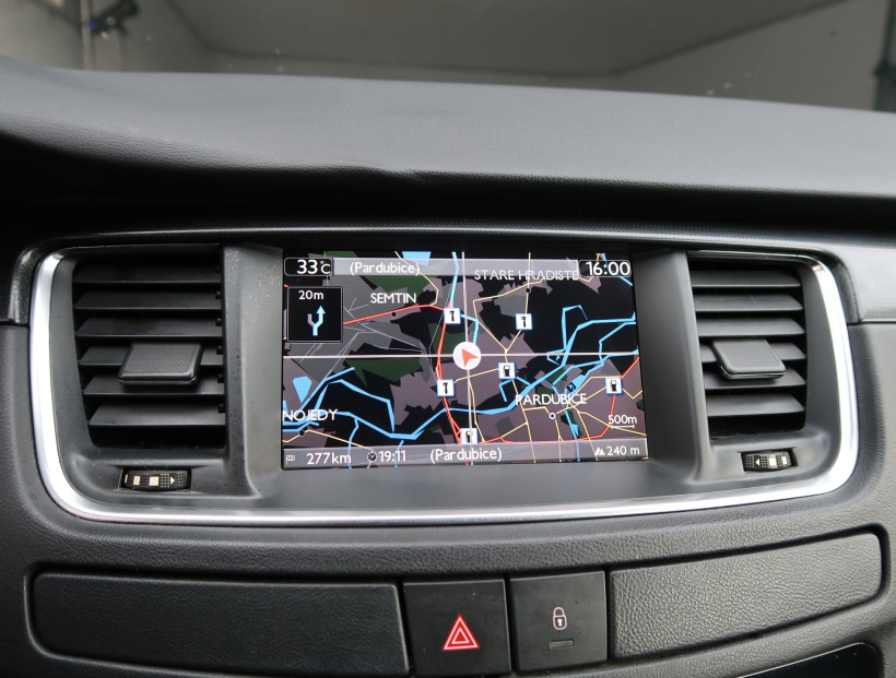 Peugeot 508, 2011